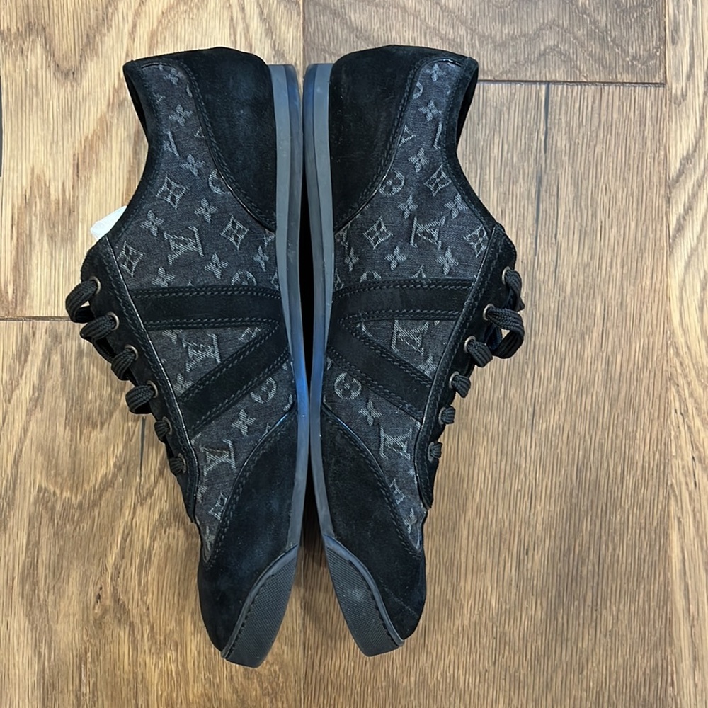 Men’s Louis Vuitton Black Sneakers - Picture 12 of 13